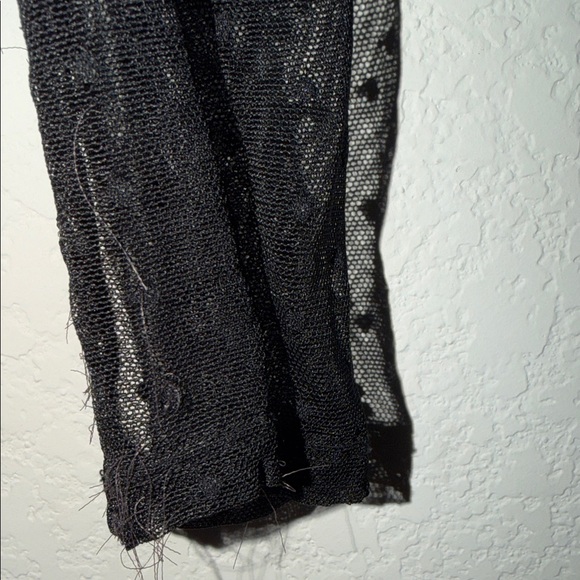 Forever 21 Black Sheer Lace long sleeve cropped Blouse - Picture 5 of 7